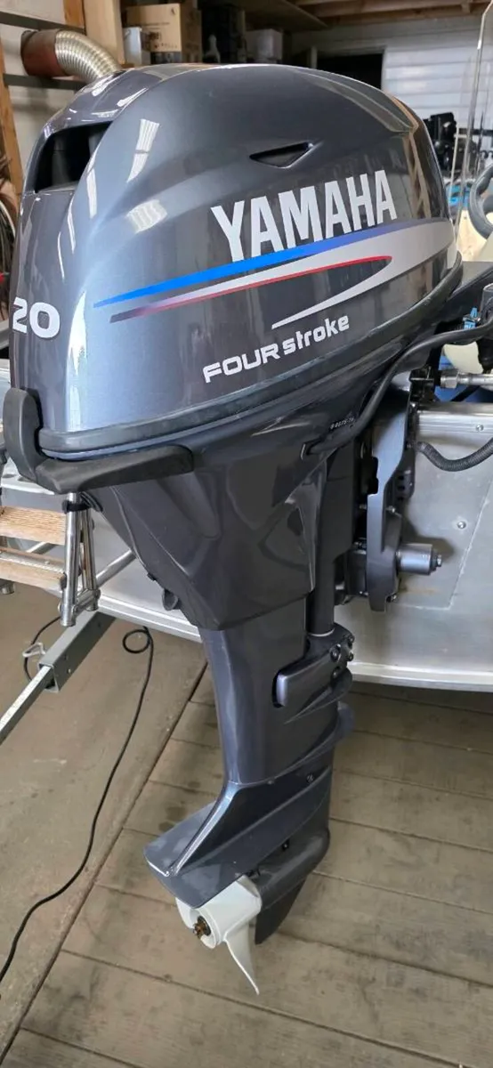 Yamaha 20 hp 4 stroke power tilt and trim - Image 1