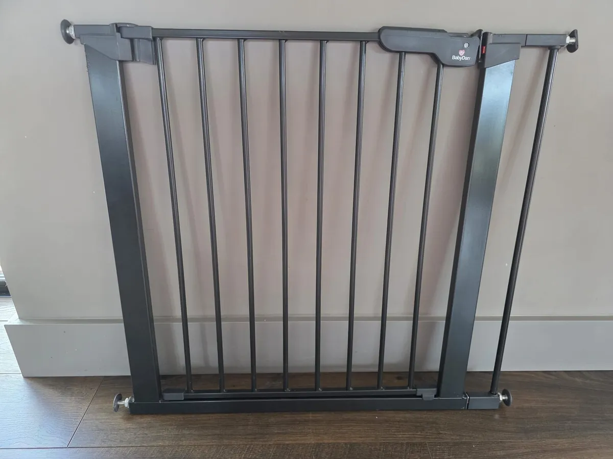 Baby gate - Image 1
