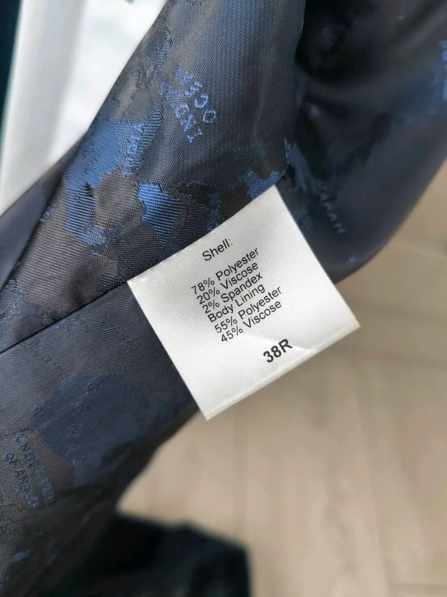 Three piece suit with shirt - Image 4