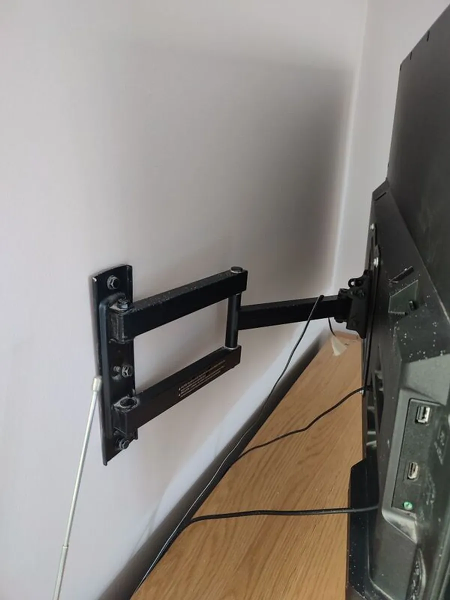 Not a smart TV 42" with a holder - Image 3