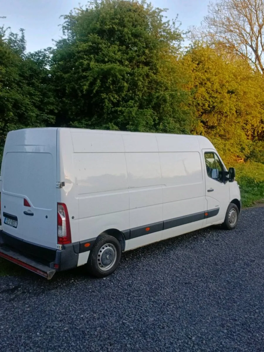 Vauxhall movana