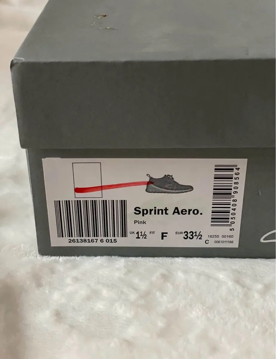 Clark shoes size 1.5 F (33.5) - Image 3