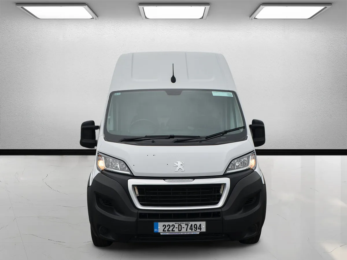 Peugeot Boxer L4 H3 tiny kms - Image 2