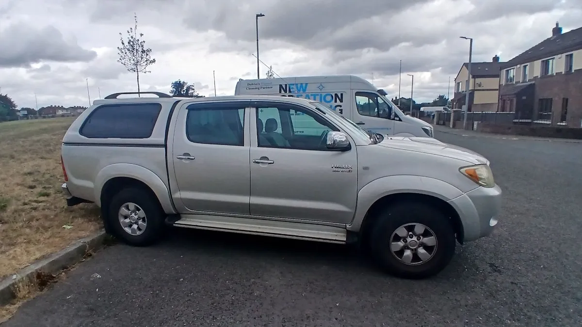 Toyota Hilux 2008 - Image 1