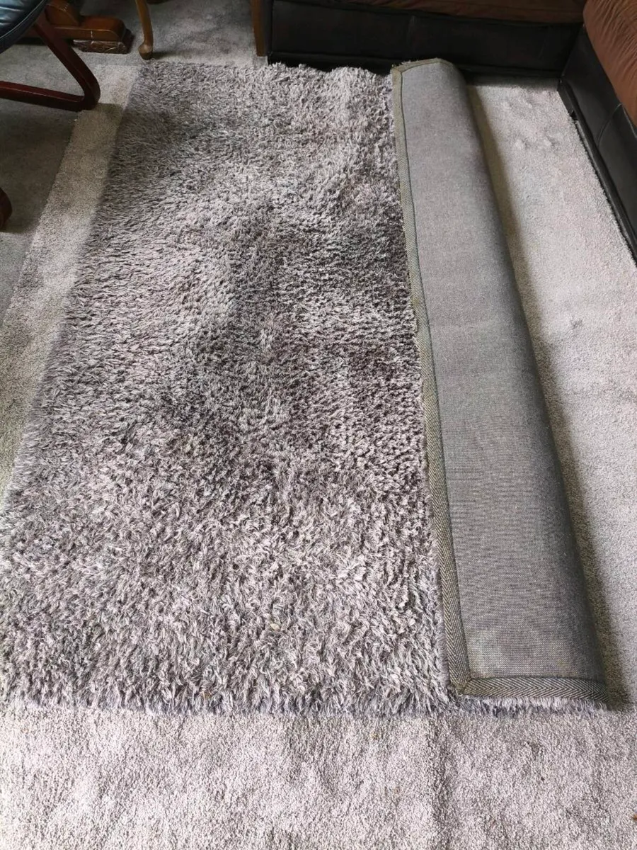 Beautiful gray shaggy rug like new 5ft /7ft - Image 3