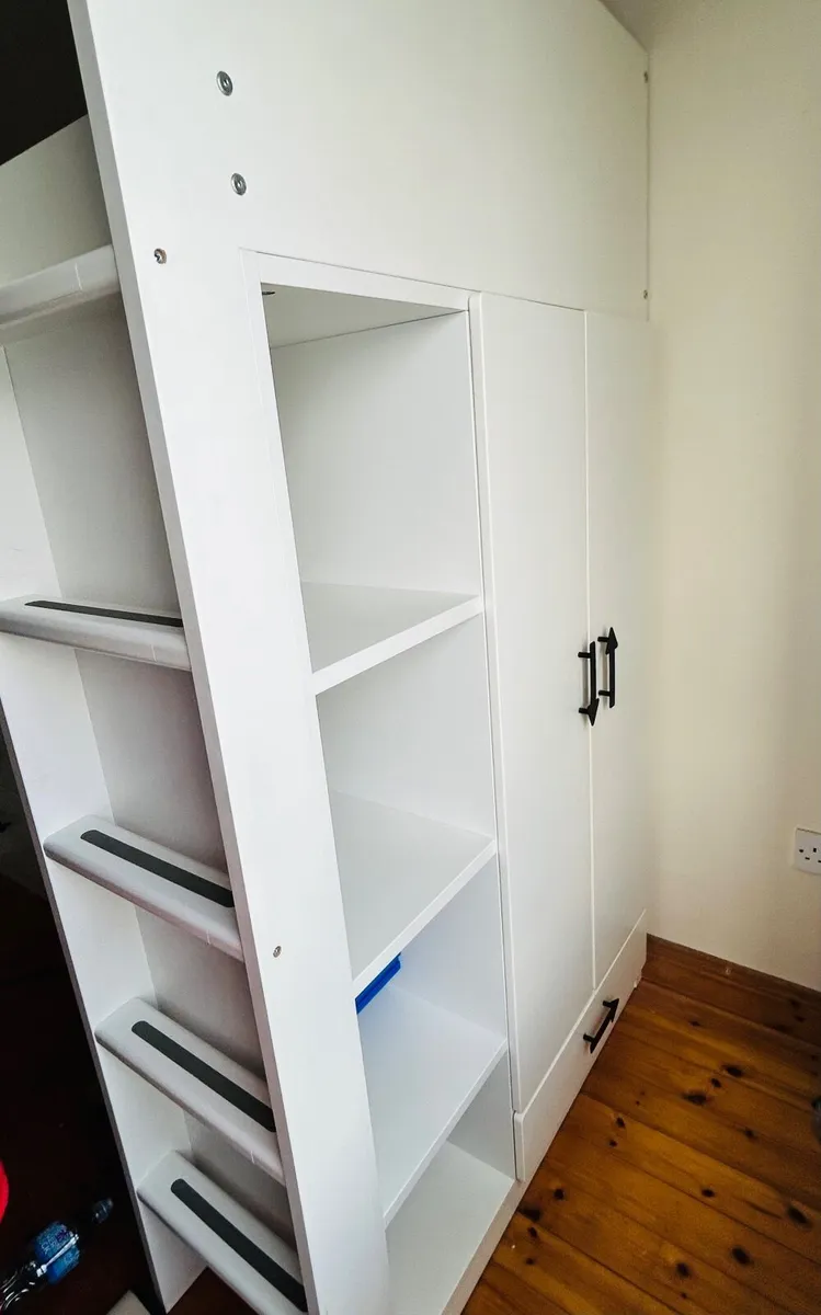 Loft bed/bunk bed - Image 3