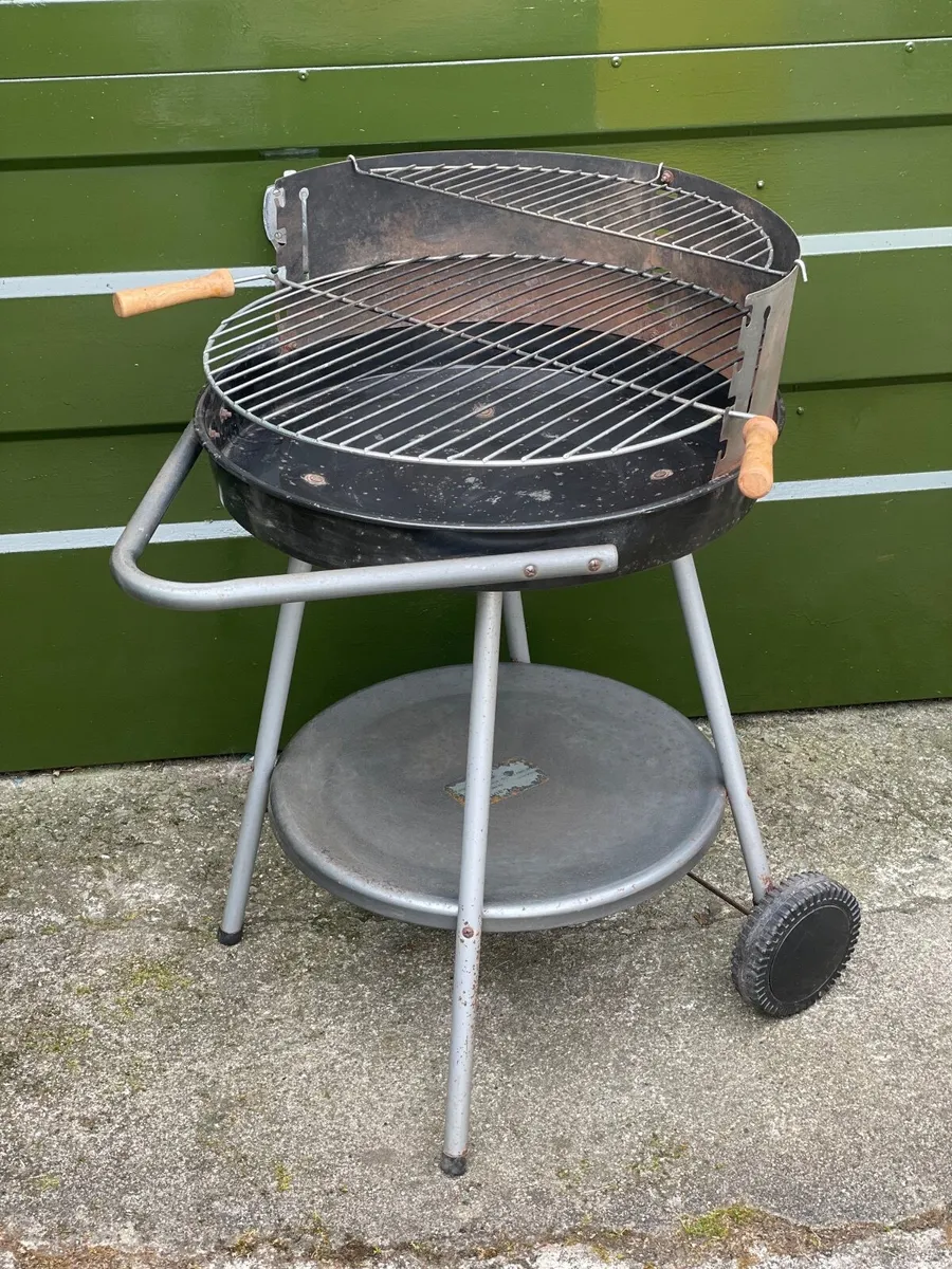 Barbecue - Image 1