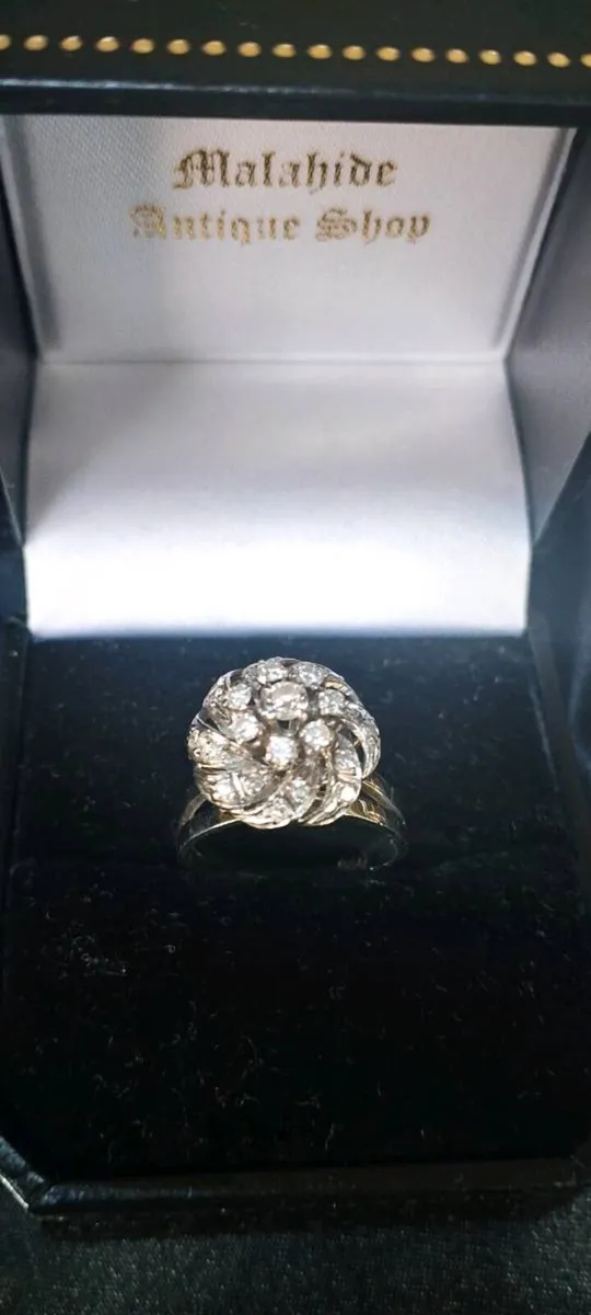 18ct white gold natural diamond cluster ring - Image 2