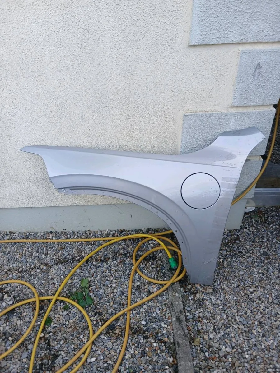 Volvo Xc90 241 parts - Image 2