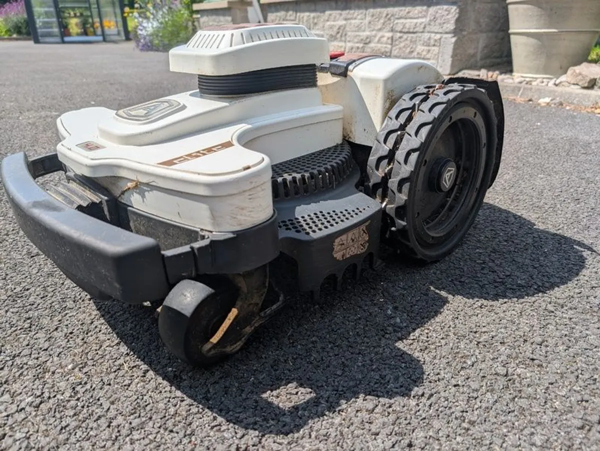 Ambrogio 4.0 Elite Robot Mower - Image 1