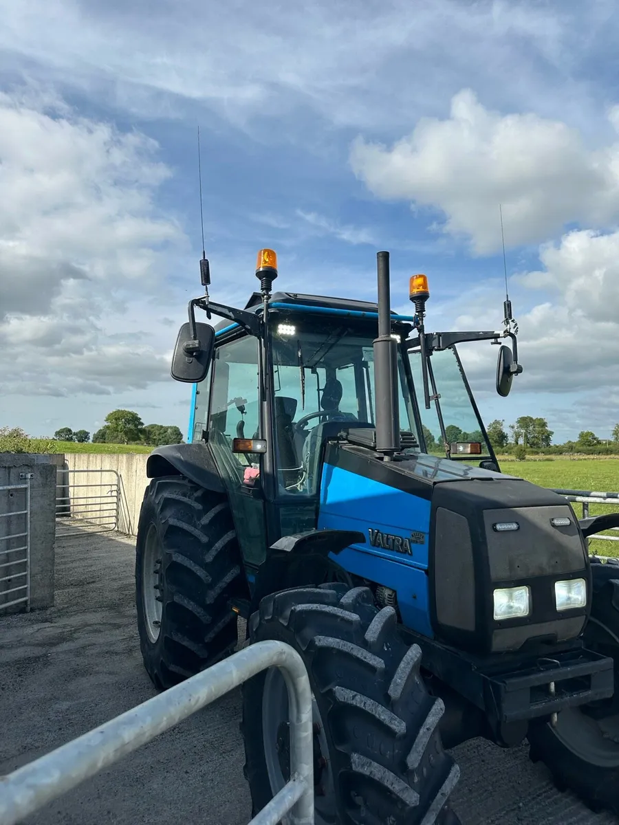 VALTRA A75 - Image 2