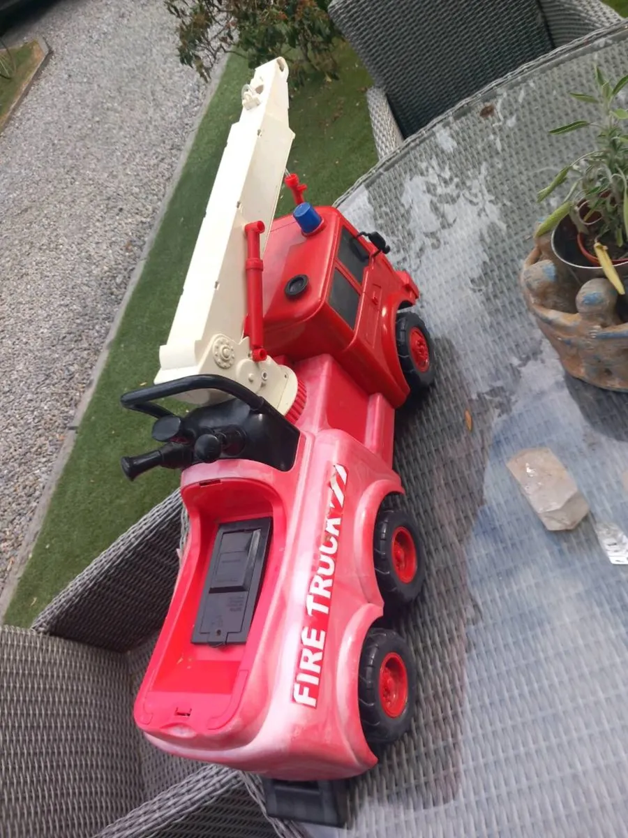 Large red fire engine truck toy, untested, D18 - Image 2
