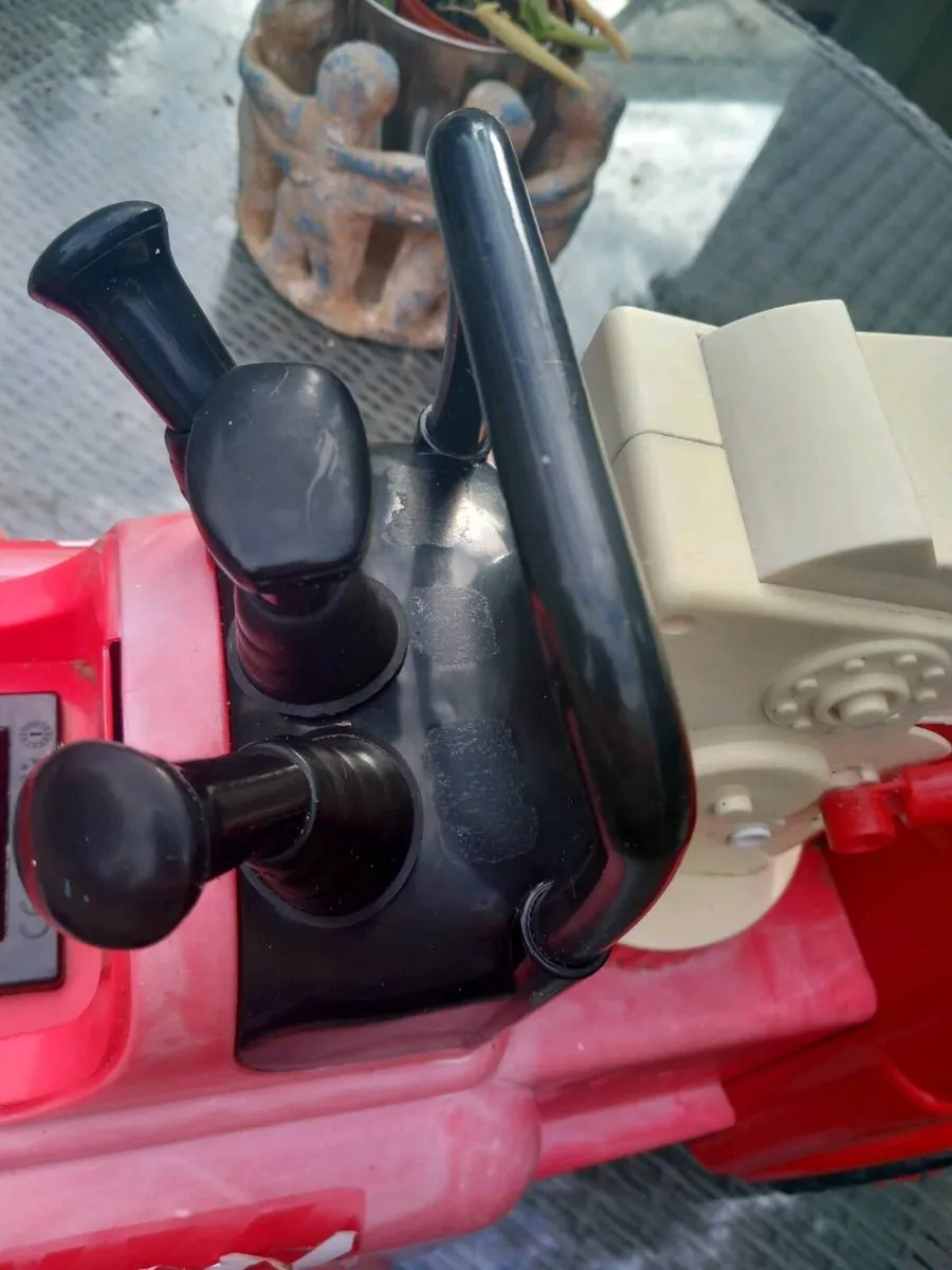 Large red fire engine truck toy, untested, D18 - Image 4
