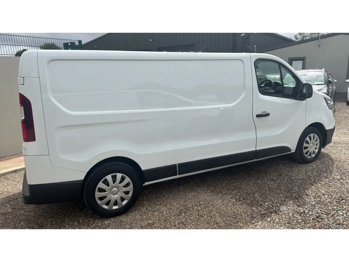 Renault Trafic LL30 B-NESS + BLUE BUSINESS PLUS DC - Image 4