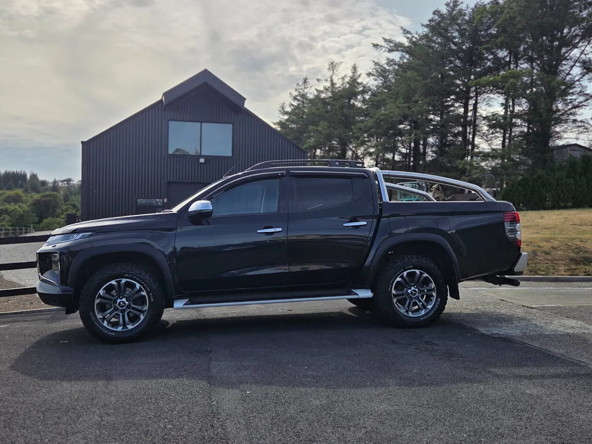 Mitsubishi L200  BARBARIAN X AUTO... - Image 3