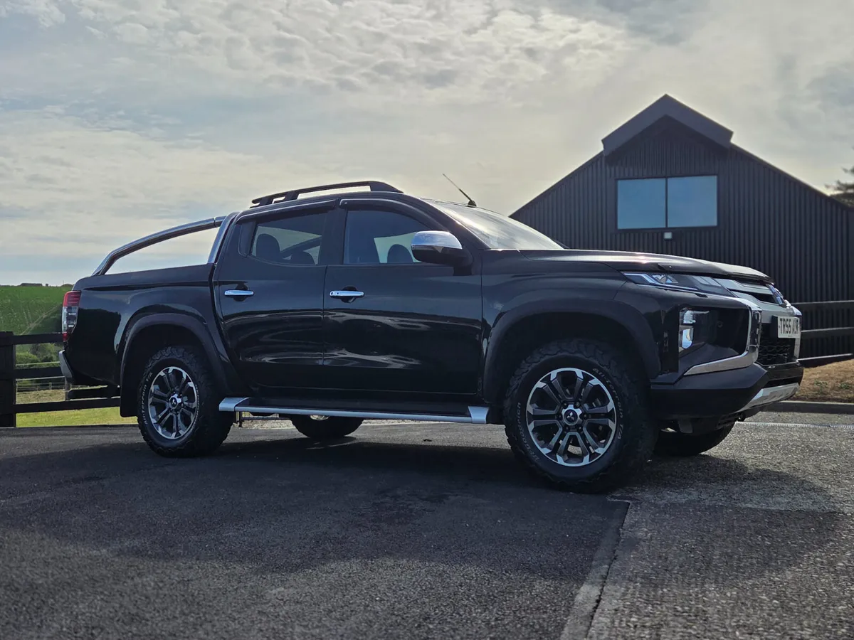 Mitsubishi L200  BARBARIAN X AUTO... - Image 4