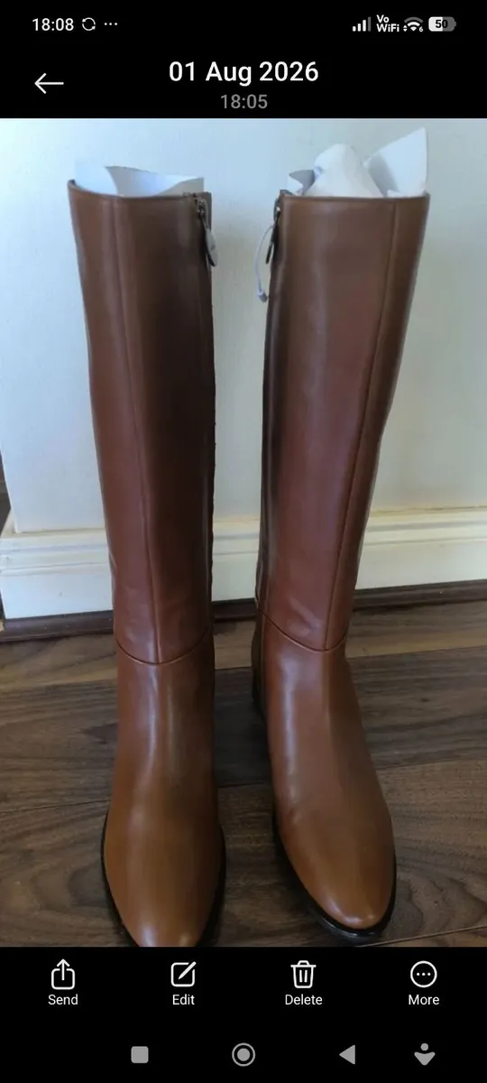 Ladies boots - Image 1