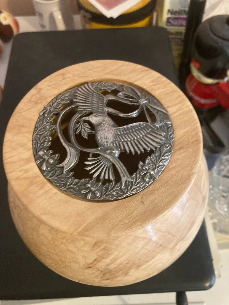 Hand craved Donegal vase free postage - Image 2