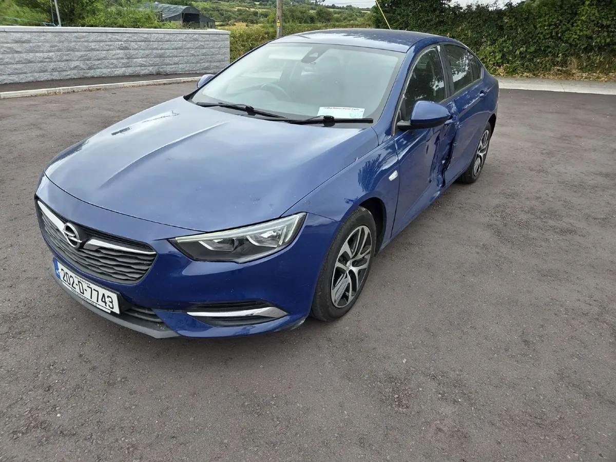 Car - Image 1