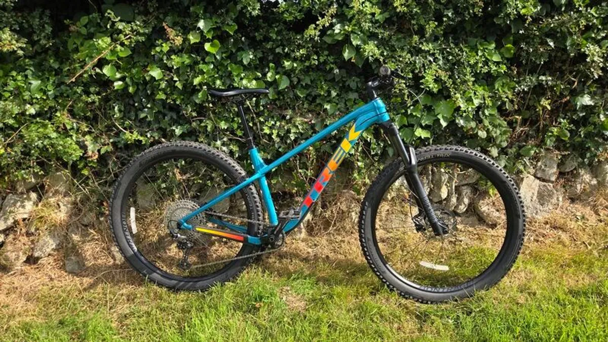 Trek Roscoe 7 Hardtail Mountain Bite Like New - Image 2