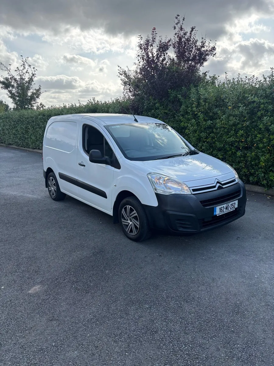 2016 Citreon Berlingo - Image 1