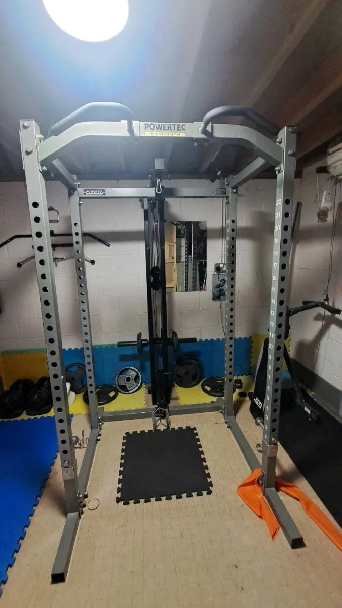 Squat rack - Image 1