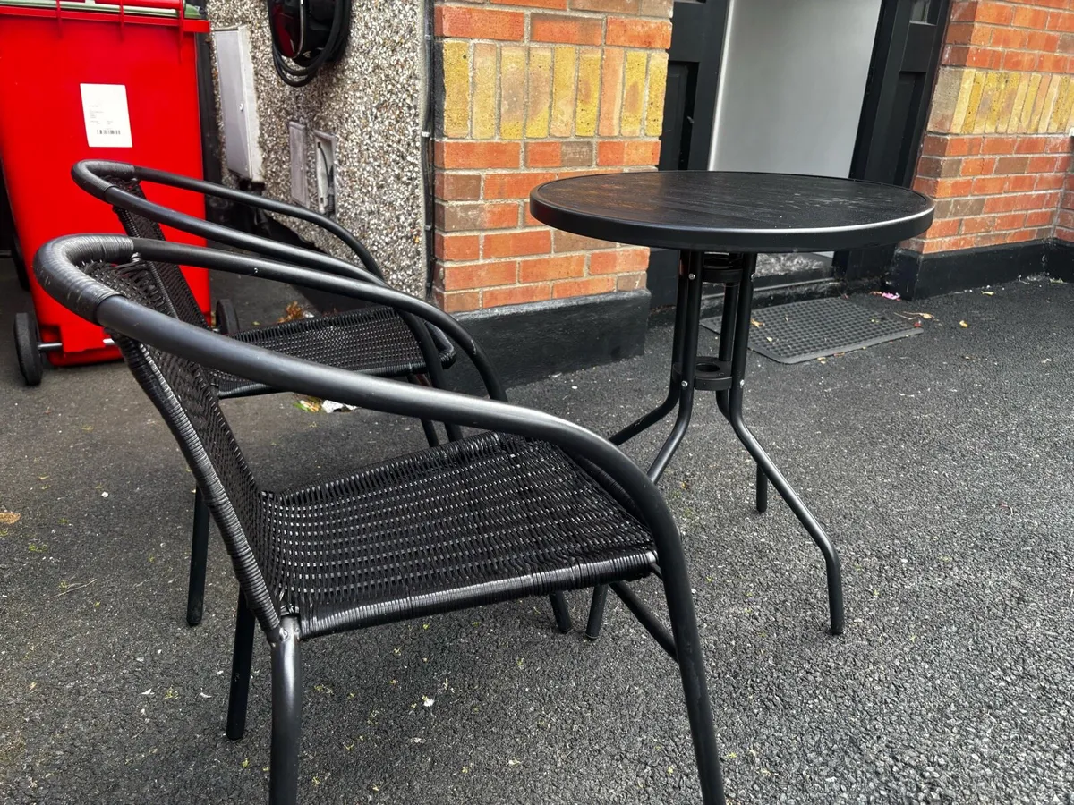 Garden Table and two chairs - Image 3