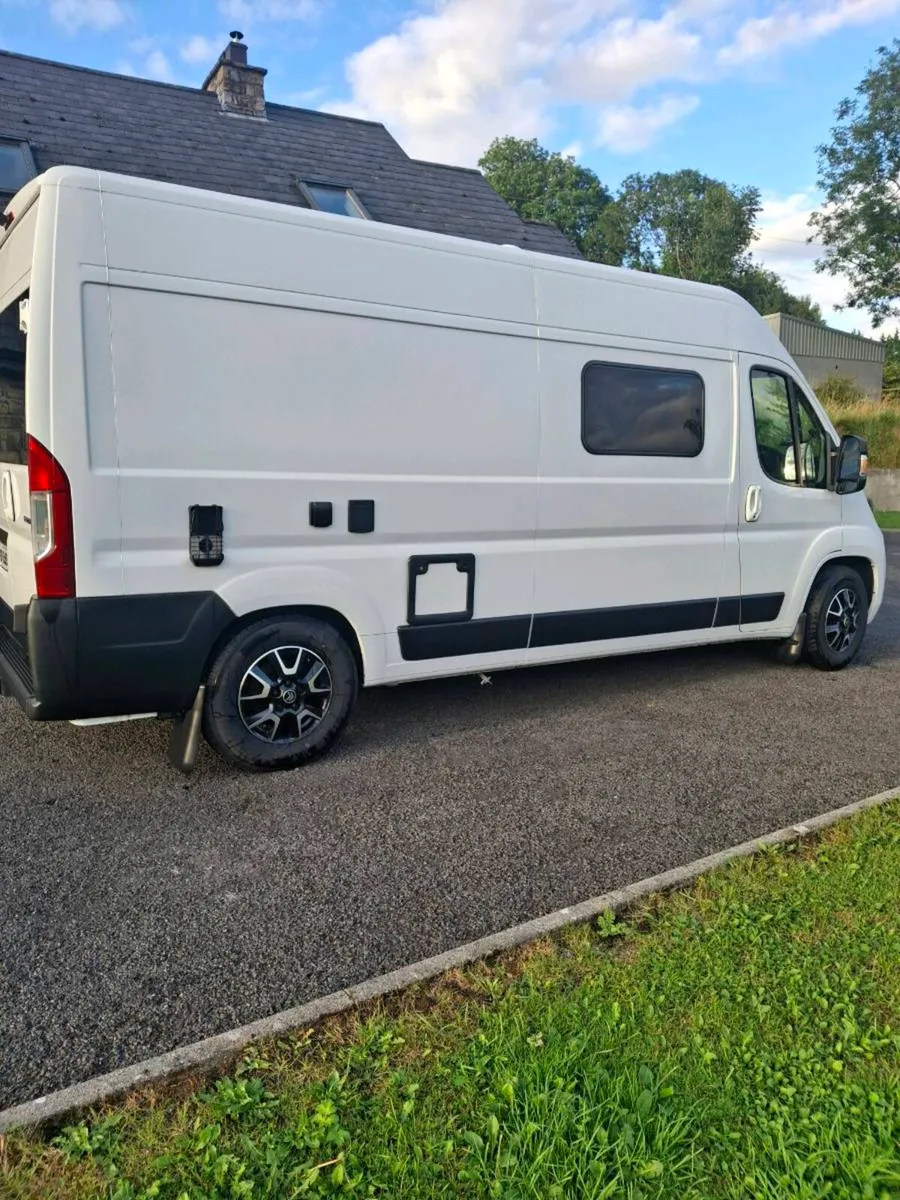 Camper - Image 2