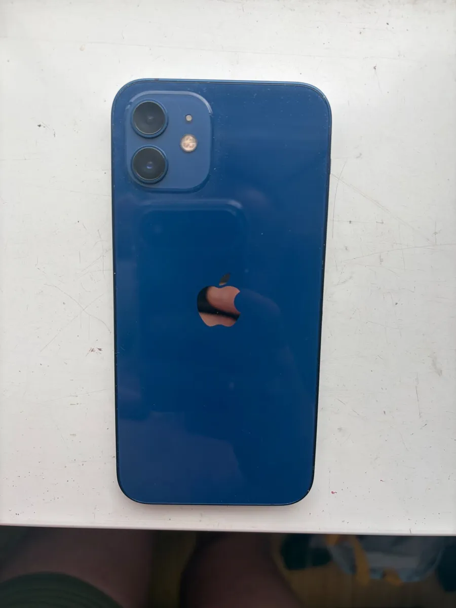 iPhone 12 - Image 3