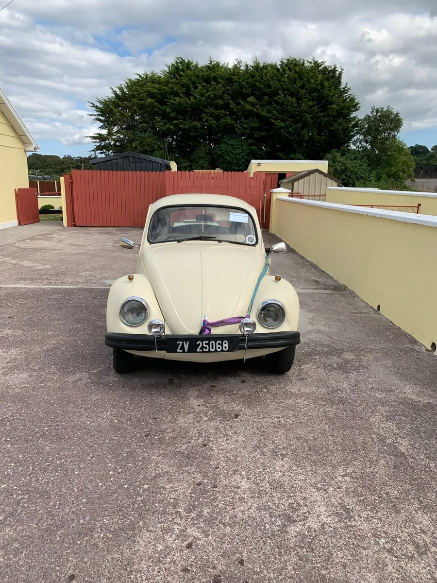 Volkswagen Beetle and Camping trailer - Image 4