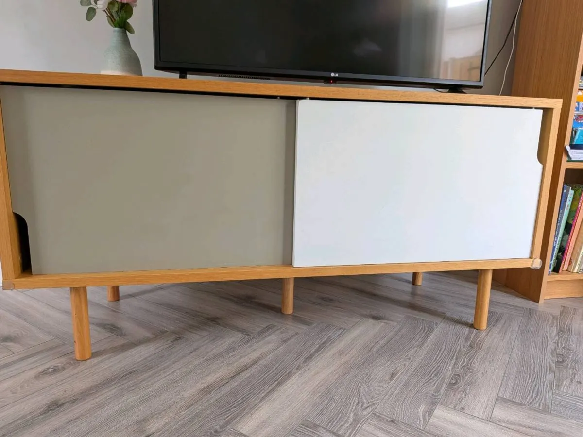 TV Unit - Image 3