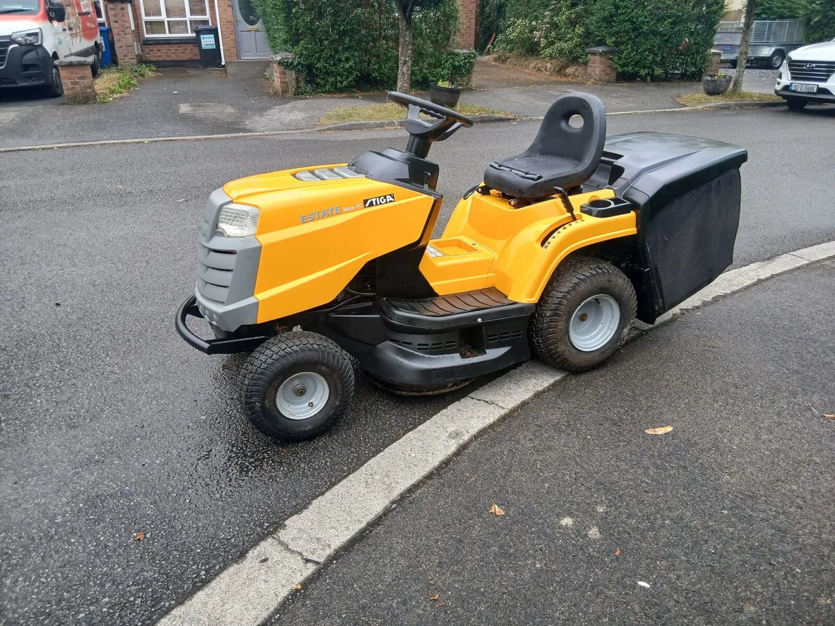Ride on lawnmower - Image 2