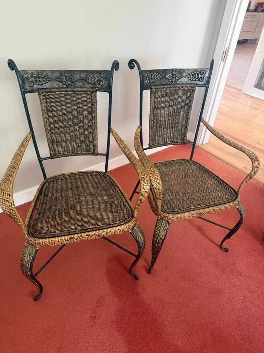 Dining Room Table and Chairs - Image 3