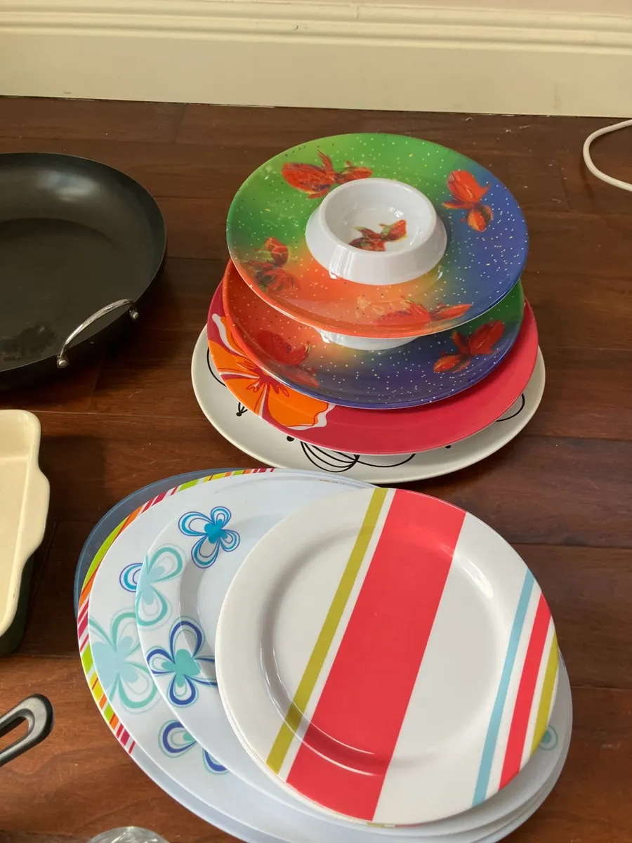 Various Cooking and baking dishes/pans/pots more - Image 2