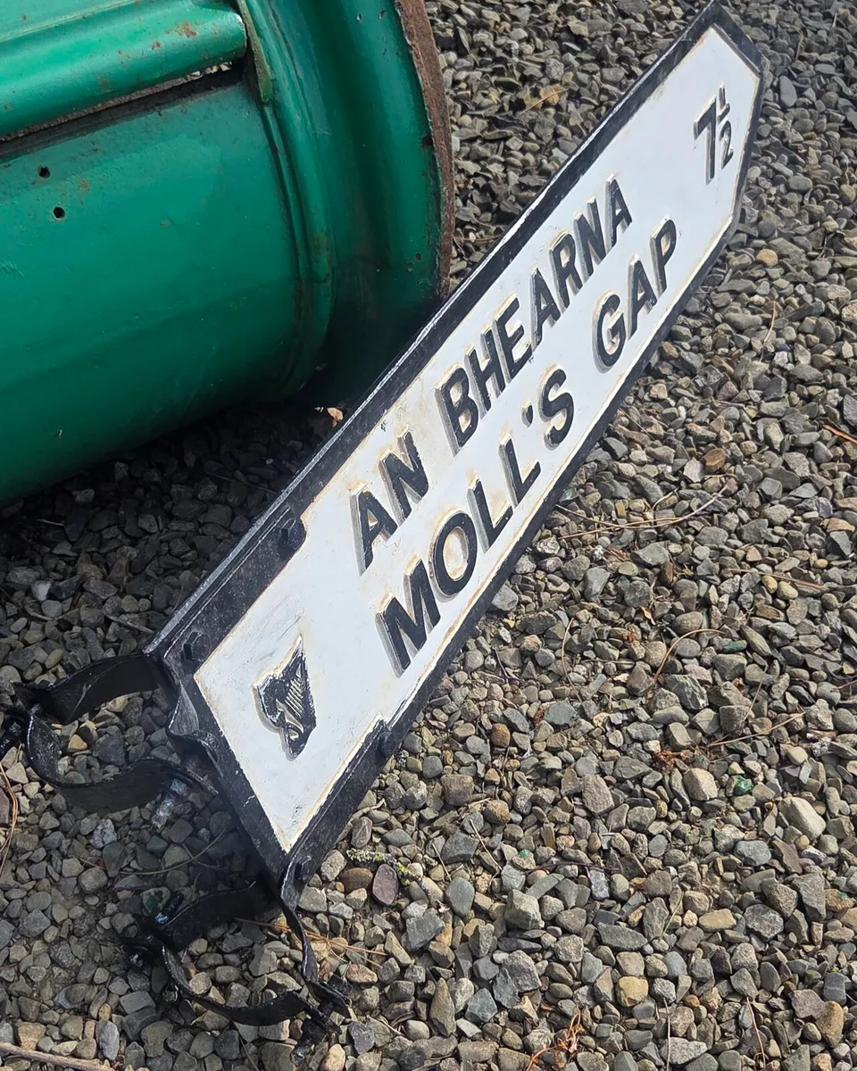 Old Original road sign FOR SALE in good condition - Image 3
