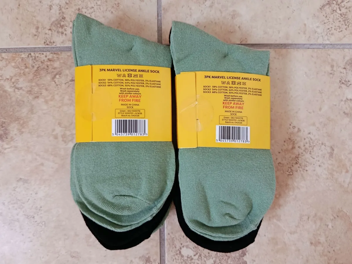 Avengers 2x 3 Pairs Mens Ankle Socks Size 9-11 - Image 2