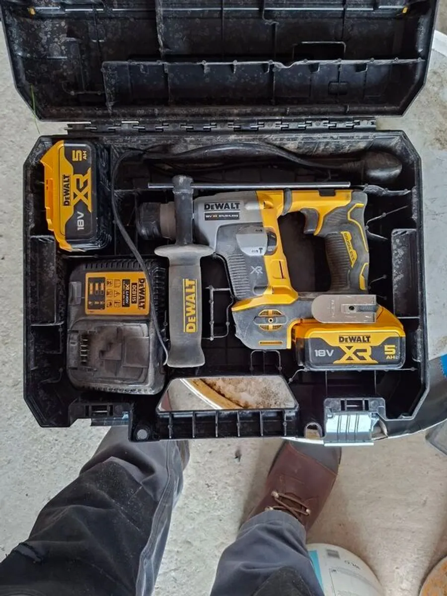 Dewalt drill - Image 1