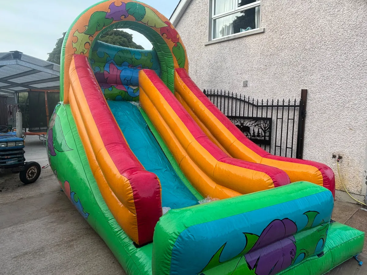 Bounce castle / slide - Image 2