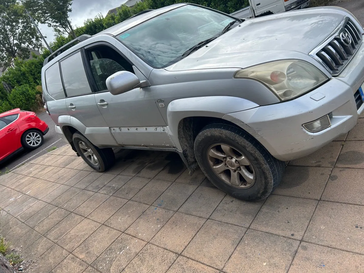 Toyota Land Cruiser 2006 - Image 3