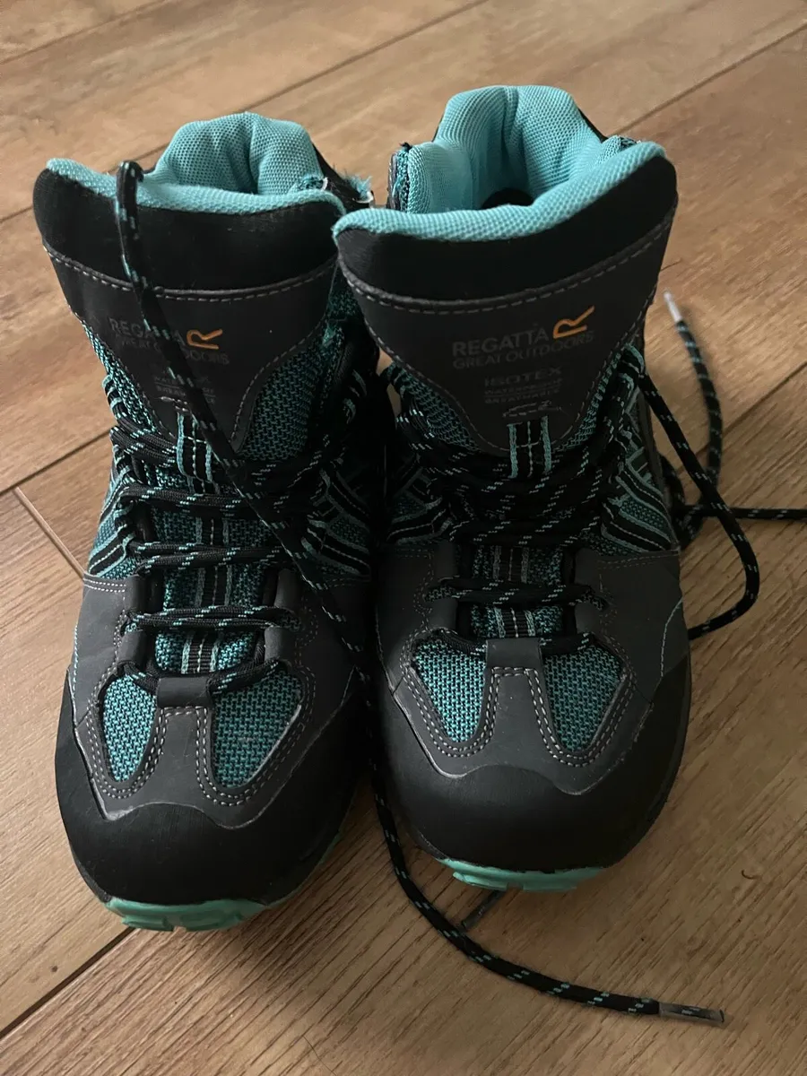 Hiking Boots UK 5 - Image 1