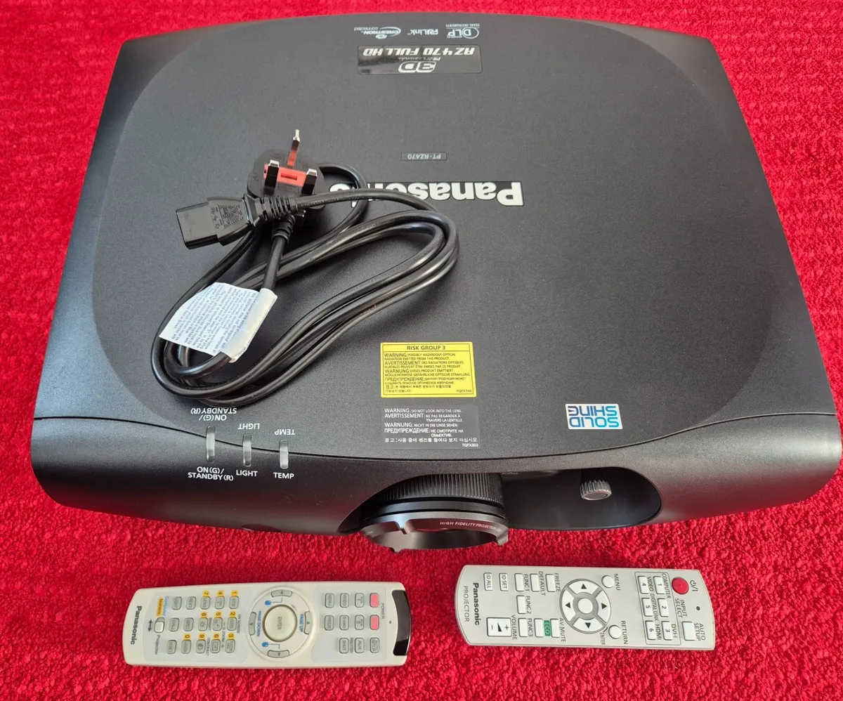 PROJECTOR PANASONIC PT-RZ470EAK - Image 1