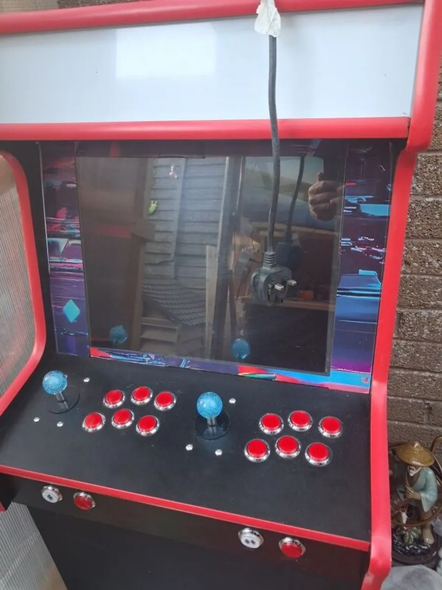 Arcade Machine - Image 1