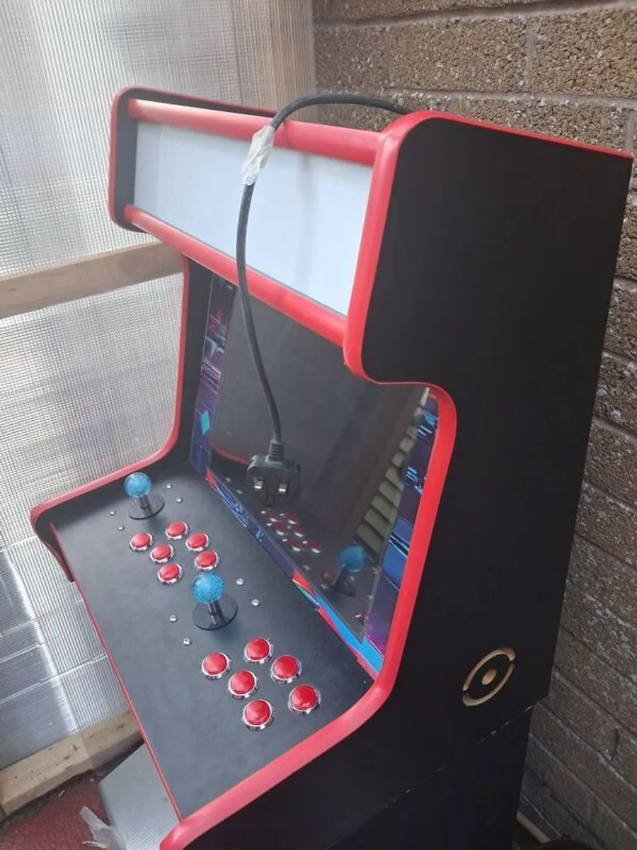 Arcade Machine - Image 2