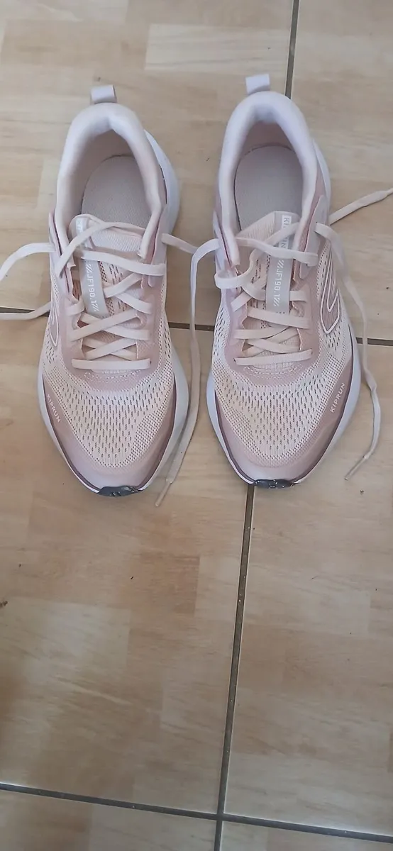 runners - Image 1