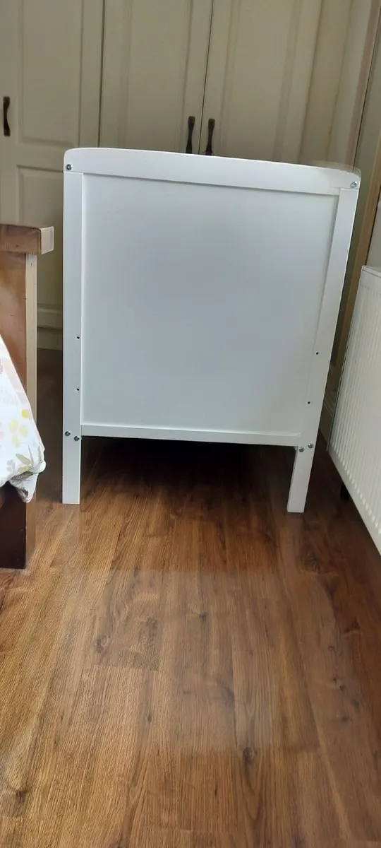 Baby Elegance Elle Cot with Mattress - Image 4