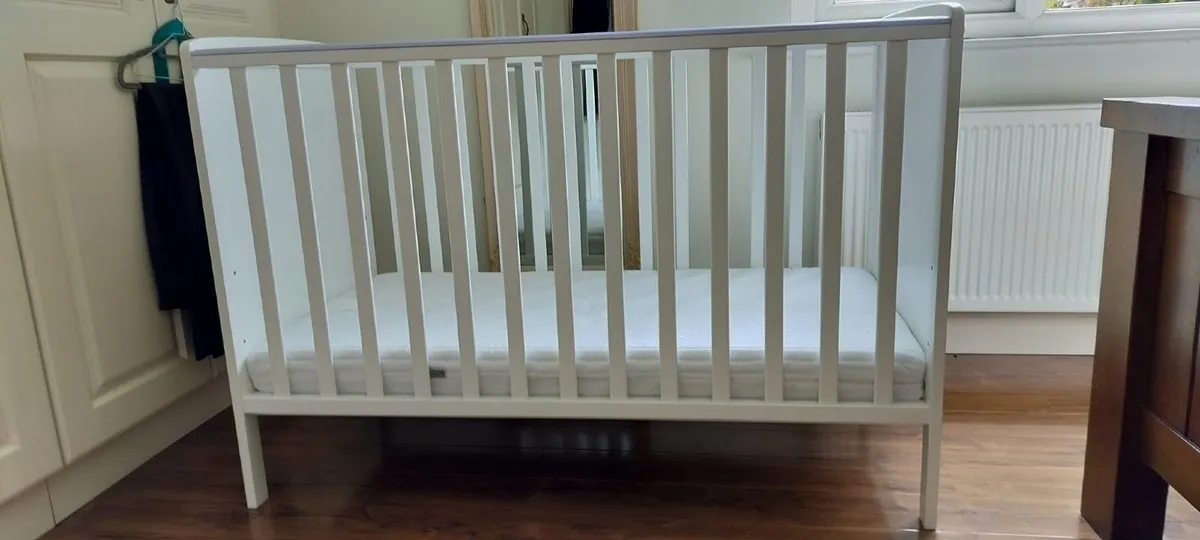 Baby Elegance Elle Cot with Mattress - Image 1