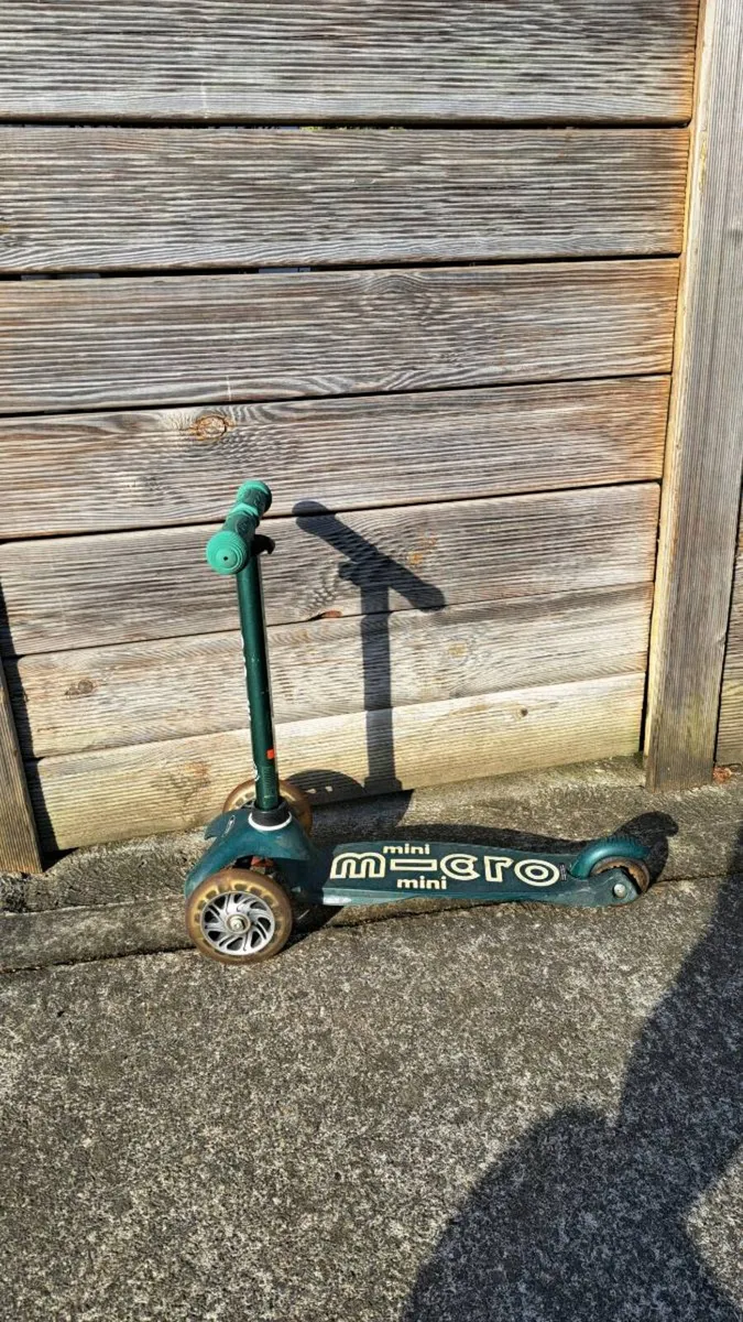 Mini Micro LED children's scooter - Image 3