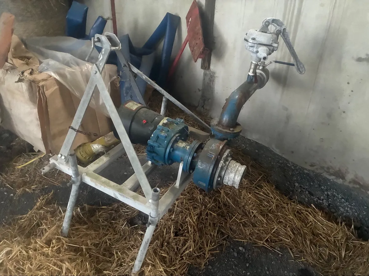 Irrigation roto Rainer and pto pump - Image 4