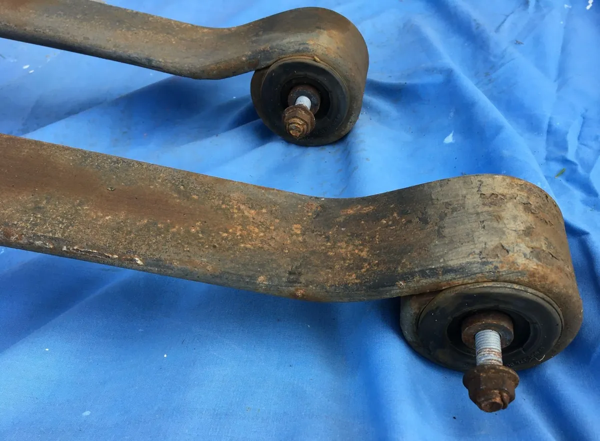 Pair of Rear Leaf Springs – VW Crafter 35 2016 - Image 4