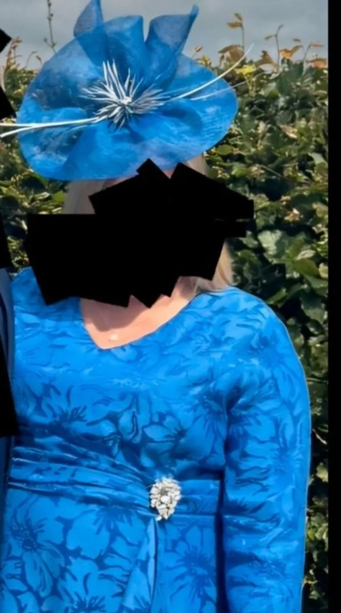 Cassandra Ladies dress with matching facinator Mother of the bride or Mother of the groom - Image 2